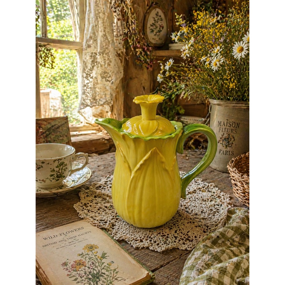 Tastesetter by Sigma Yellow Daffodil Ceramic Teapot Flower Garden Cottagecore